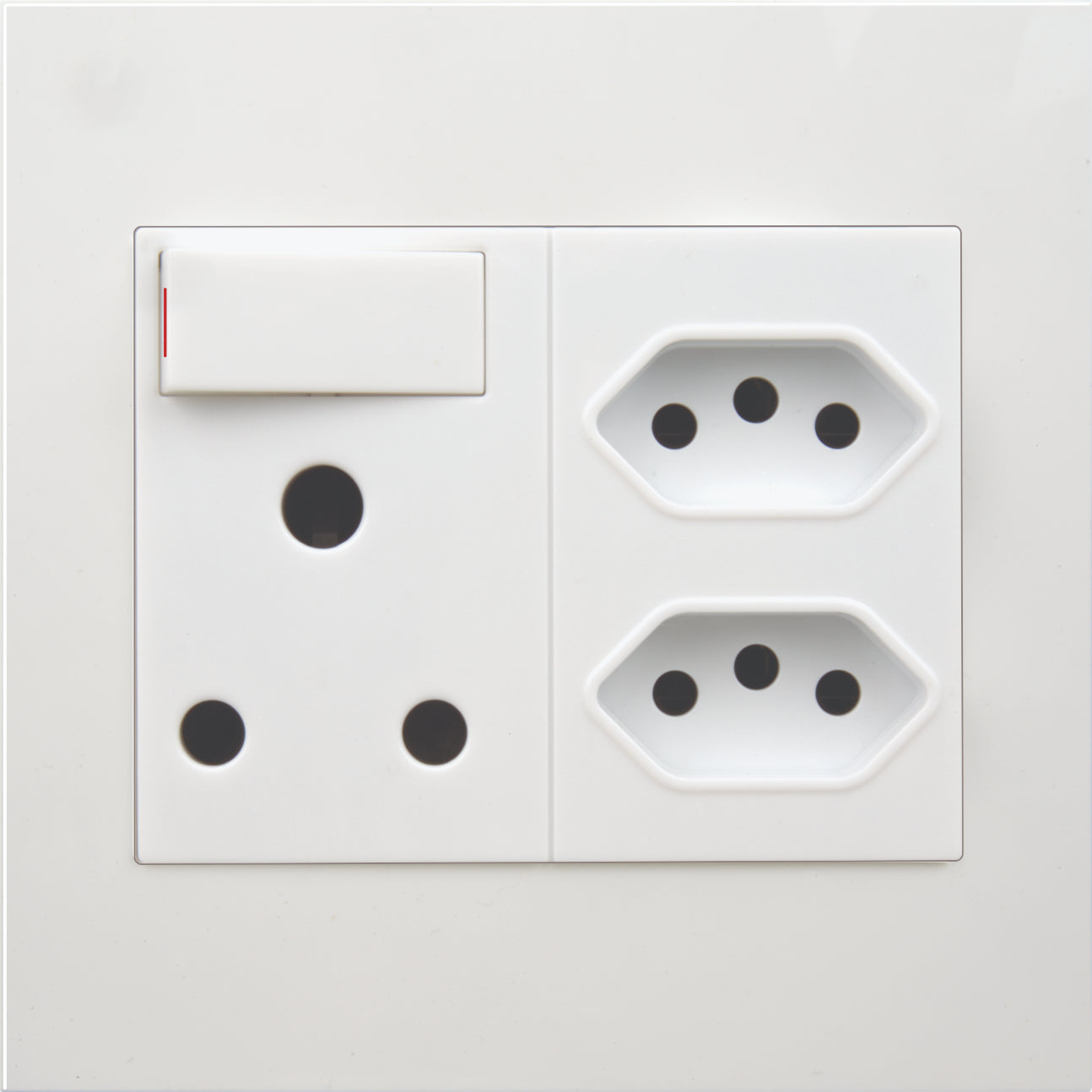 Flush Mounted SSO (1 x 16A 3PIN / 2 x 3PIN Euro Socket) - Dena Q